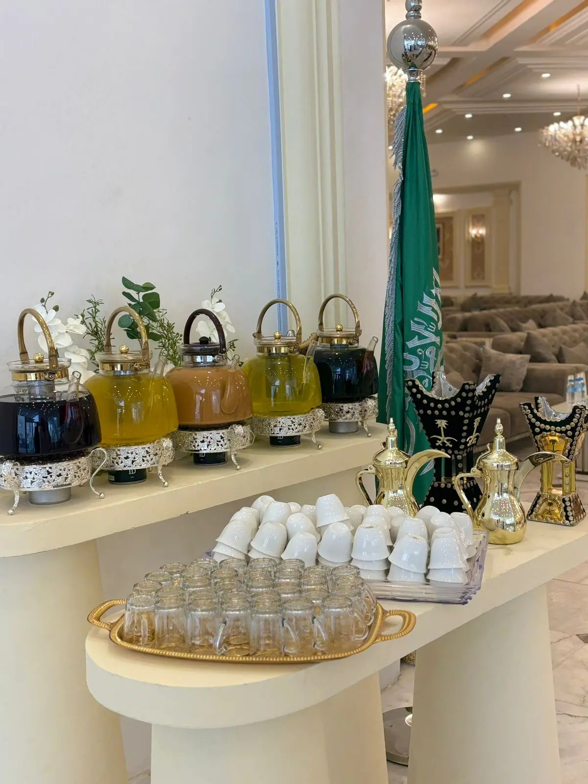 ركن المشروبات الساخنة